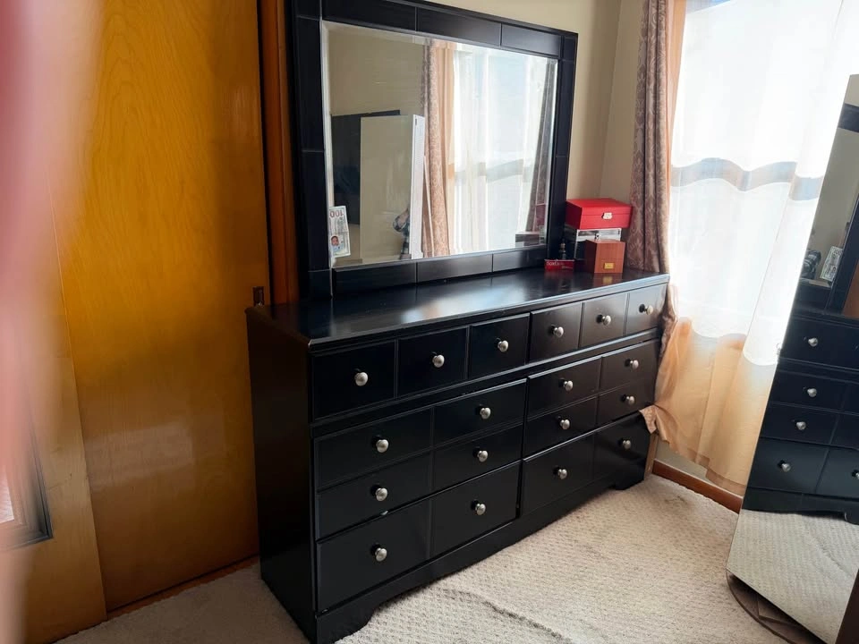 Complete Bedroom Set — Dark Espresso Brown — Like New - photo 3