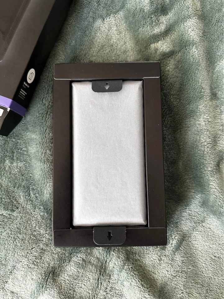 BRAND NEW Mophie Power Boost 10,000mAh Portable Power Bank - photo 3