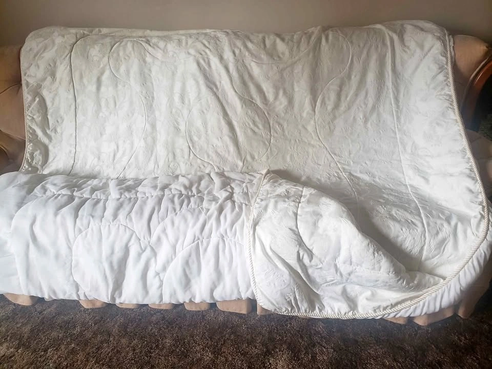 QUILTED BEDSPREAD