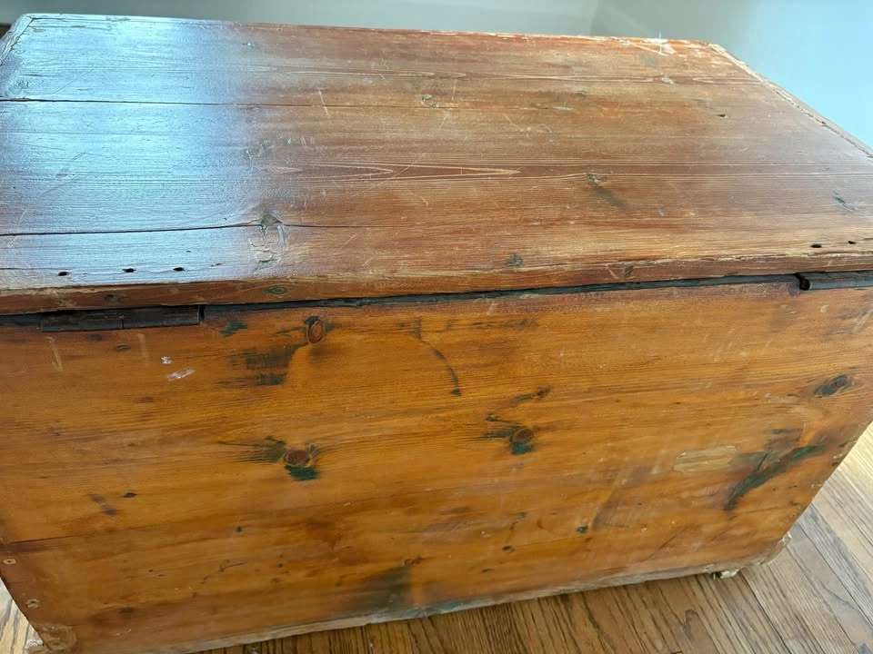 Antique wood blanket box - photo 5