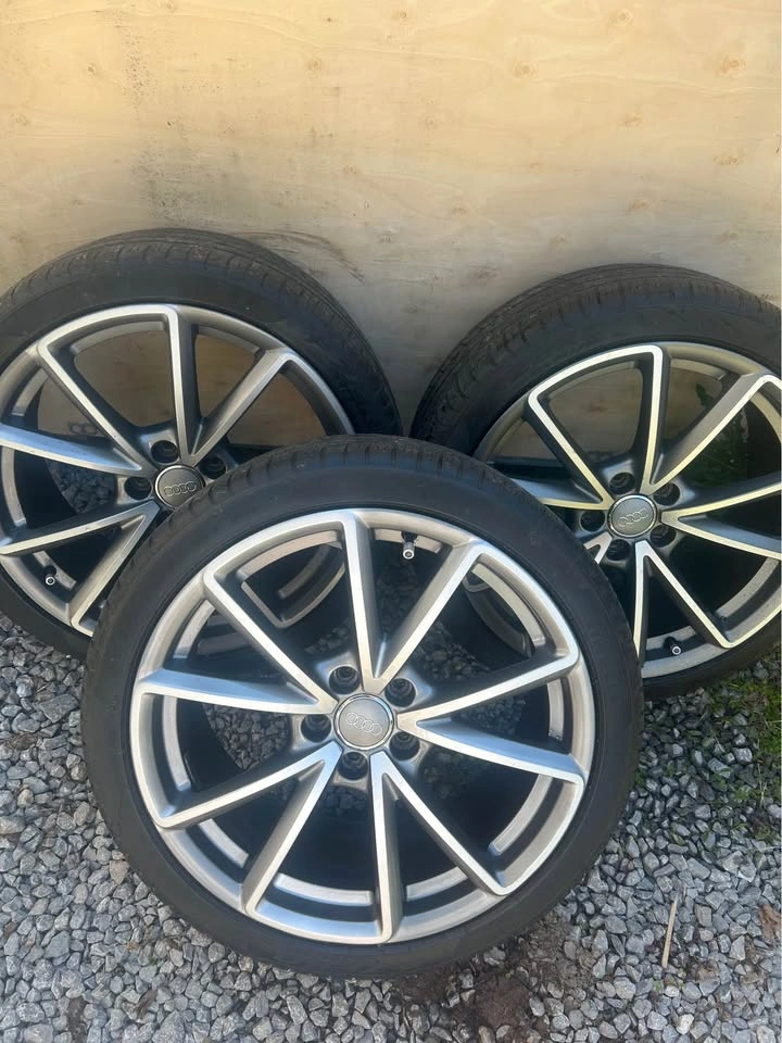 2015 Audi S4 stock rims - photo 3