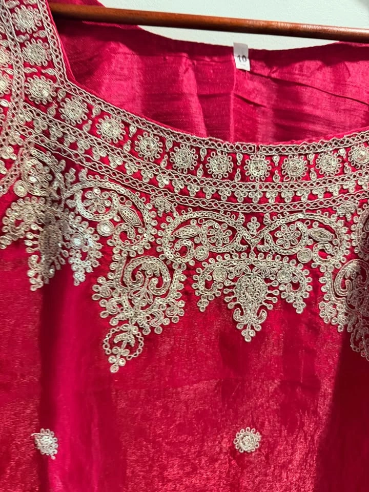Vibrant Red Embroidered 3-Piece Indian Suit (S/M) - photo 2