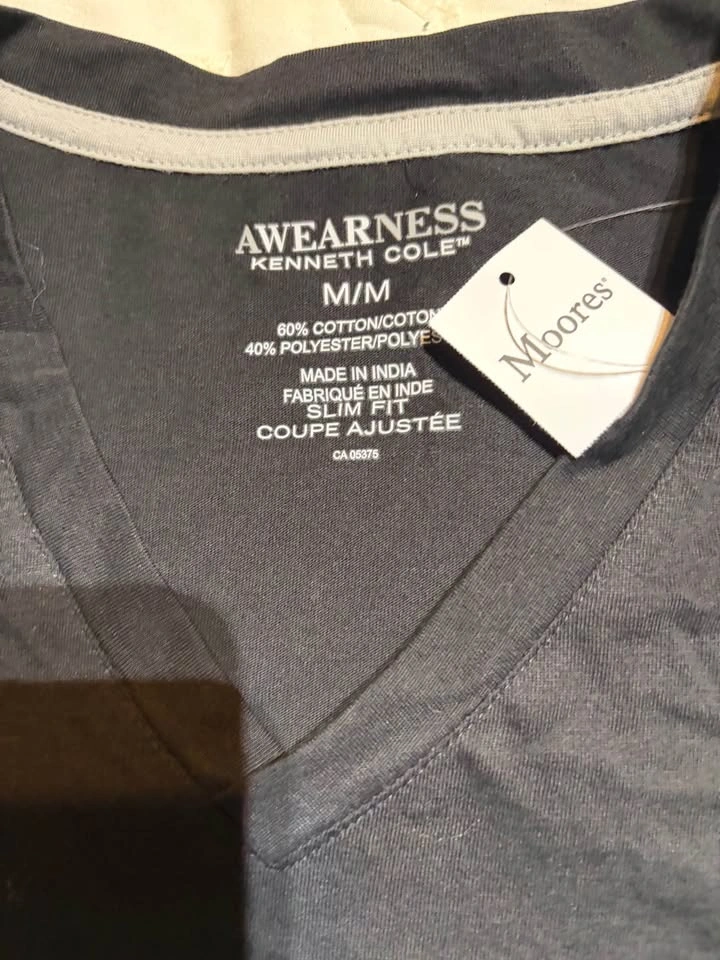 Moore’s V Neck - photo 2