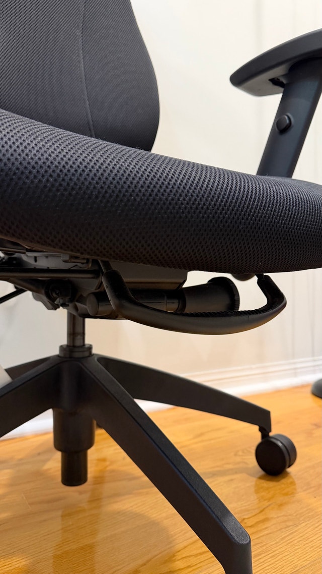 ergoCentric Ergonomic Office Chair - photo 4