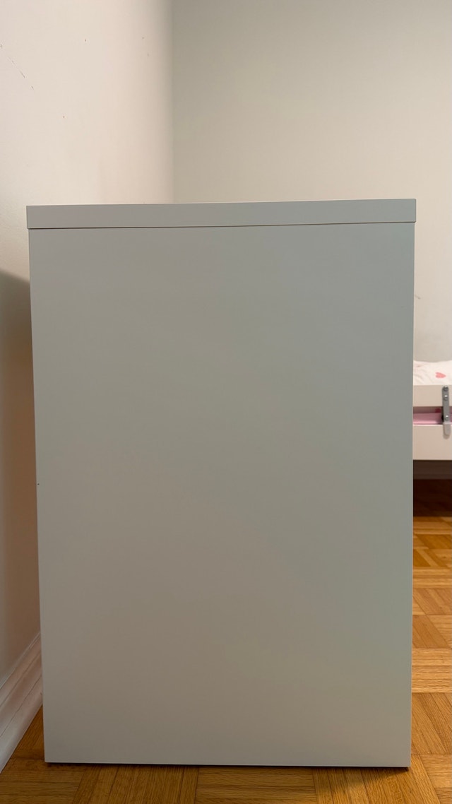 IKEA MICKE Desk - photo 4