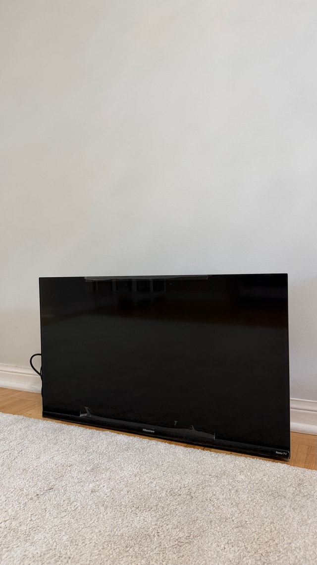 Hisense 32H41G 32-inch Smart Roku TV