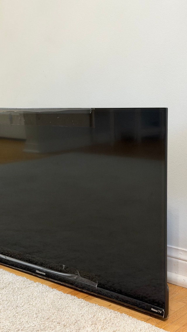 Hisense 32H41G 32-inch Smart Roku TV - photo 3