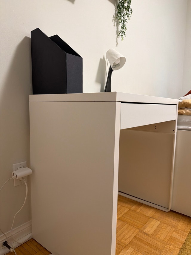 IKEA white desk - photo 4