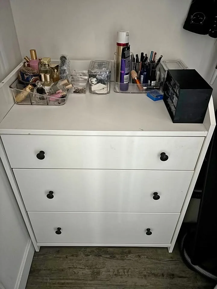 White Drawers thumbnail