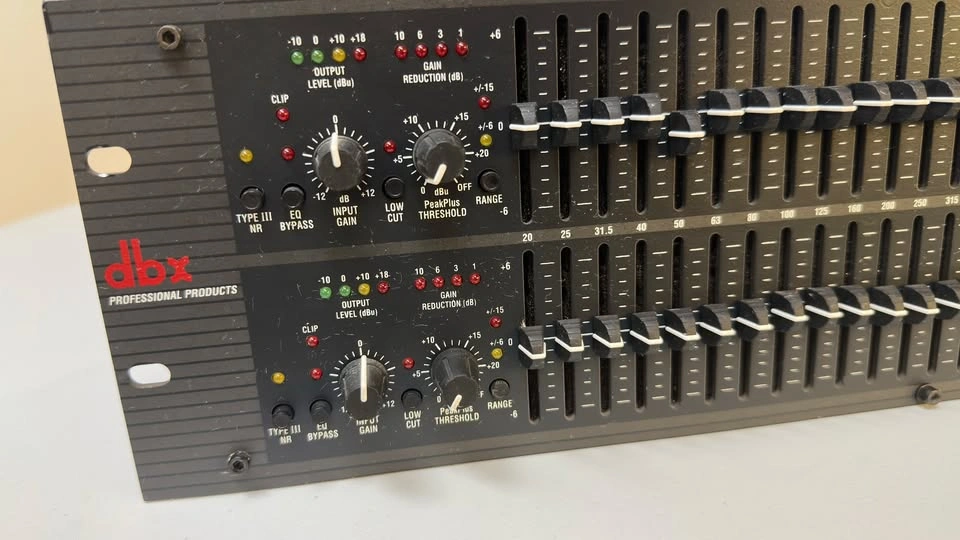DBX 2231 Graphic Equalizer - photo 2