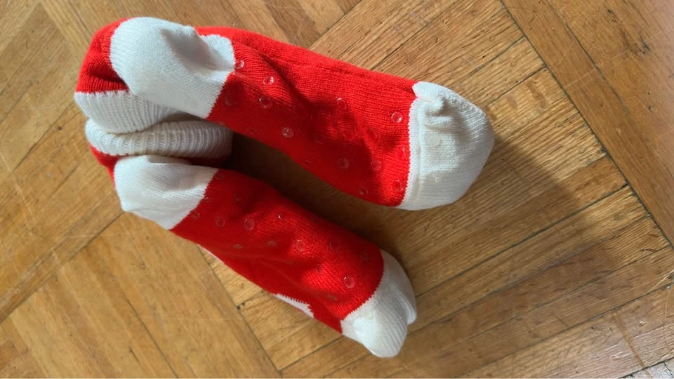 Barnes and Noble Ho Ho Ho Ankle Reading Socks - photo 3