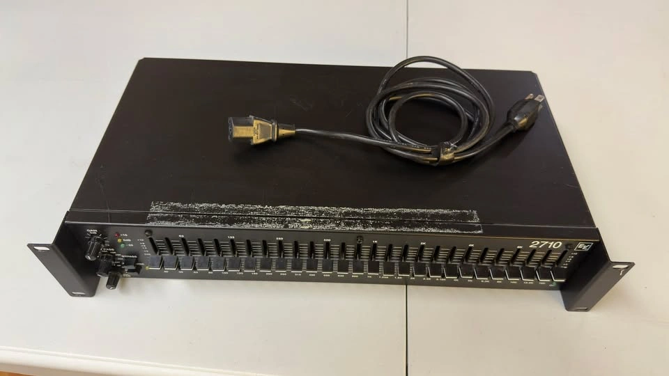 EY 2710 Graphic Equalizer - photo 2