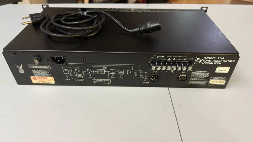 EY 2710 Graphic Equalizer - photo 3
