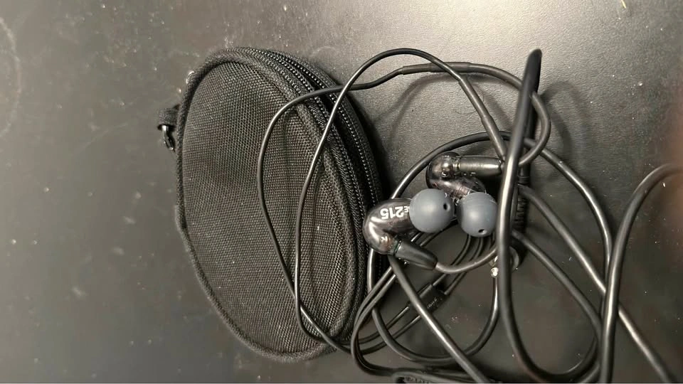 Shure SE215 Sound Isolating Earphones