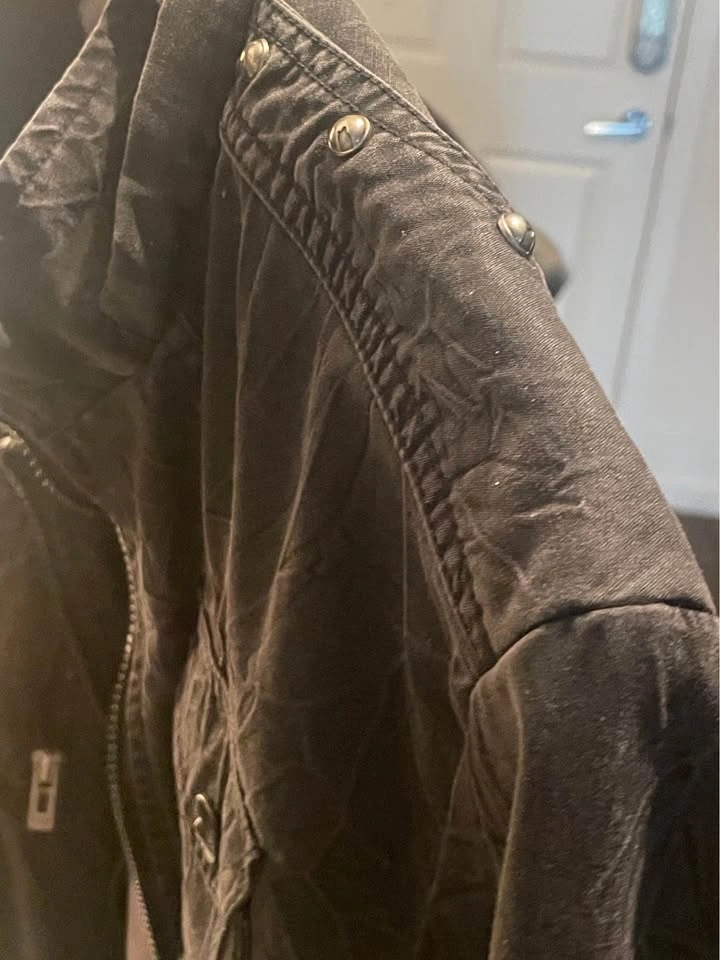 Black Jacket - photo 4