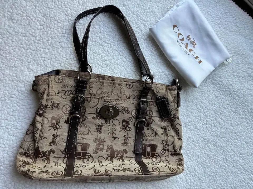 Coach Vintage Y2K Brown Horse Carriage Canvas Shoulder Tote - photo 2