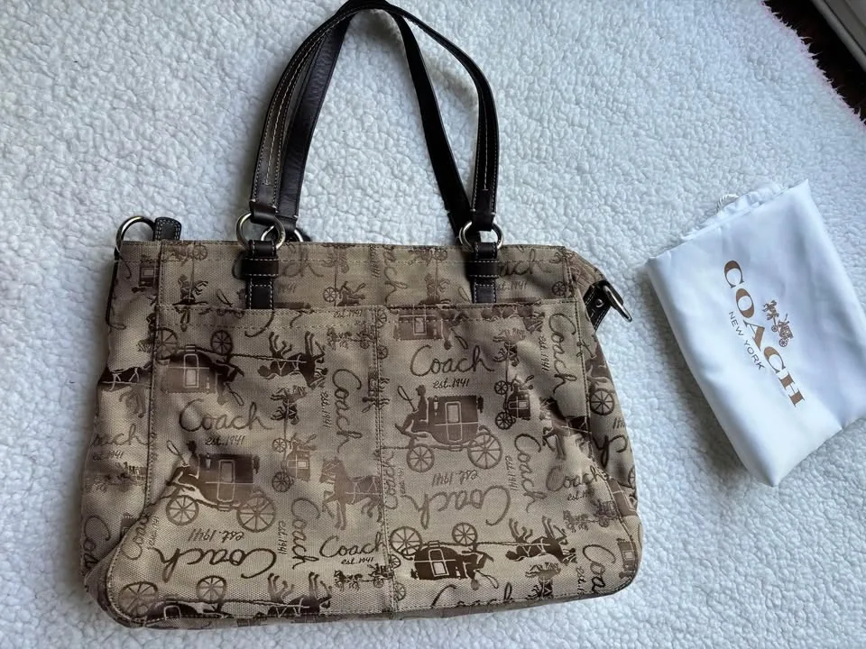 Coach Vintage Y2K Brown Horse Carriage Canvas Shoulder Tote - photo 4