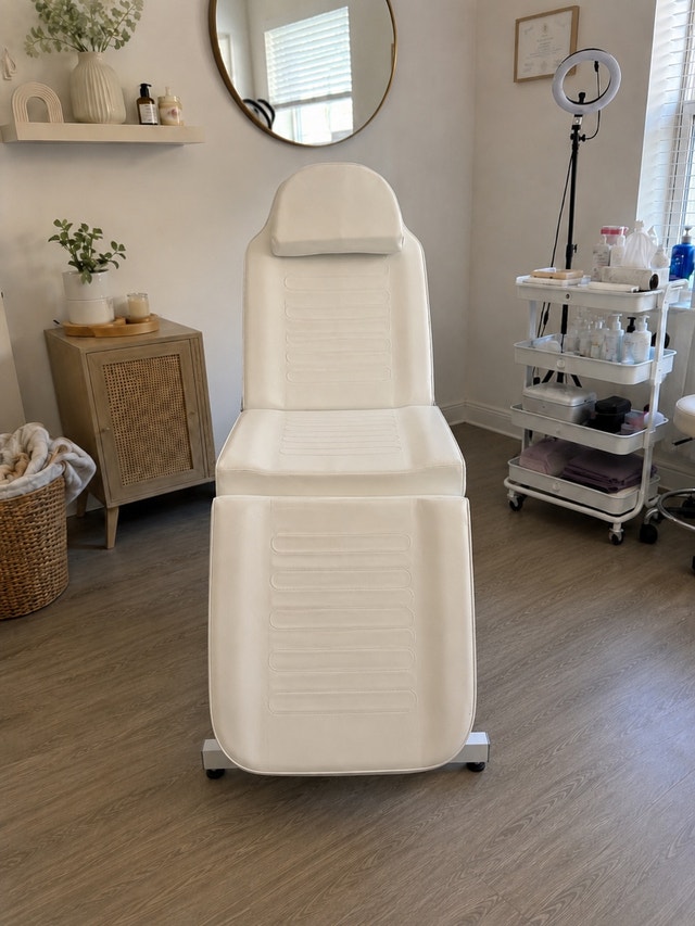 Hydraulic Esthetician / Lash / Tattoo Chair – Full Size - photo 3
