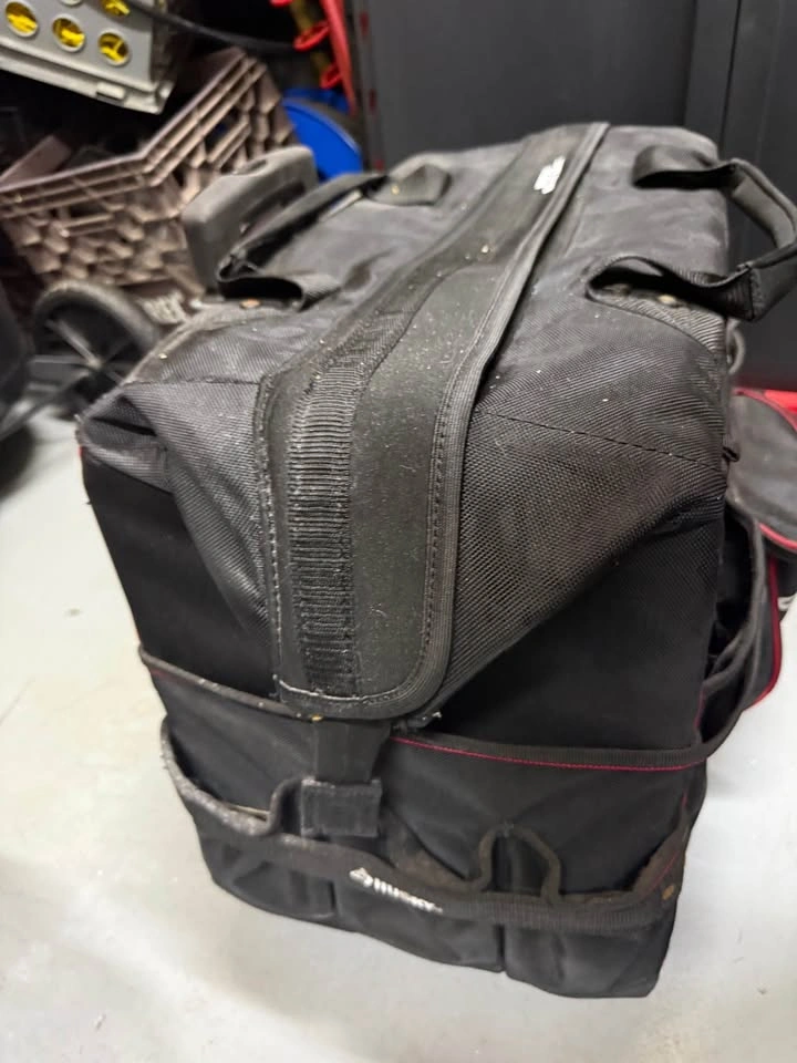 Husky Rolling Tool Bag (1ft x 2ft x 1.5ft) - photo 3