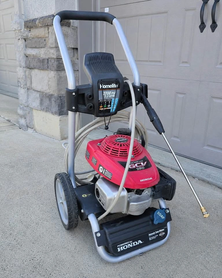 Honda Engine Gas Pressure Washer – 2700 PSI – Works Perfect!! - photo 2