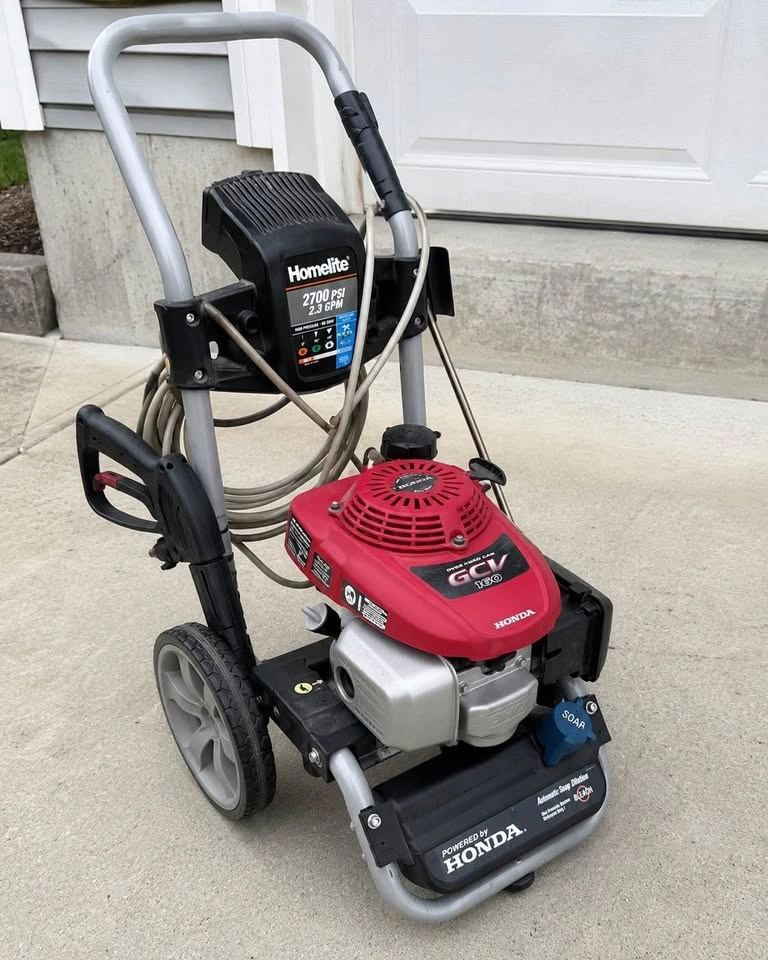 Honda Engine Gas Pressure Washer – 2700 PSI – Works Perfect!! - photo 4