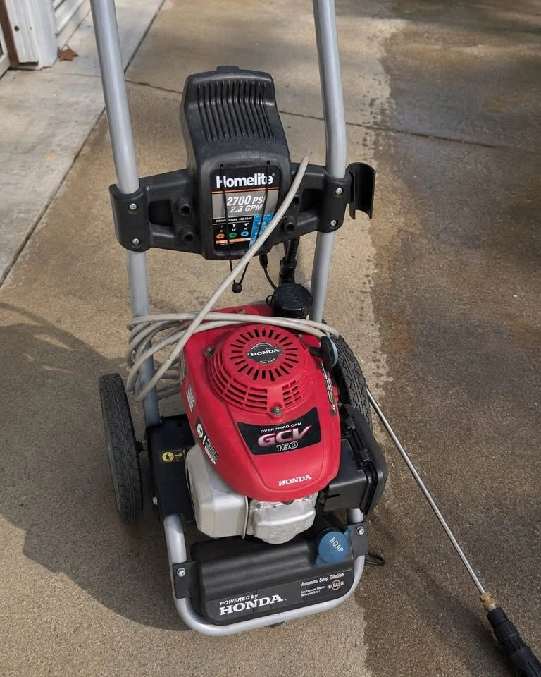 Honda Engine Gas Pressure Washer – 2700 PSI – Works Perfect!! - photo 5