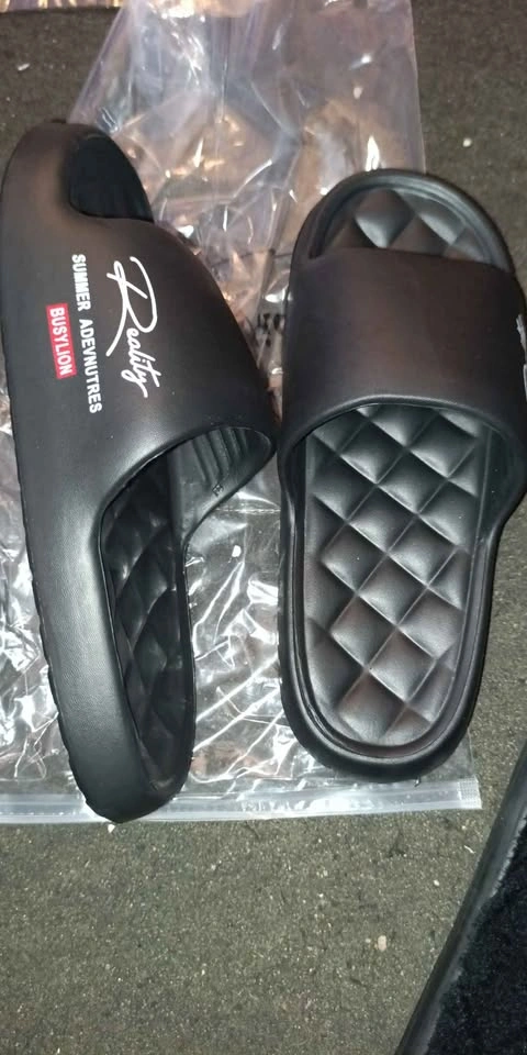Men's Comfy Slides New Size 10/11 $5 - photo 3