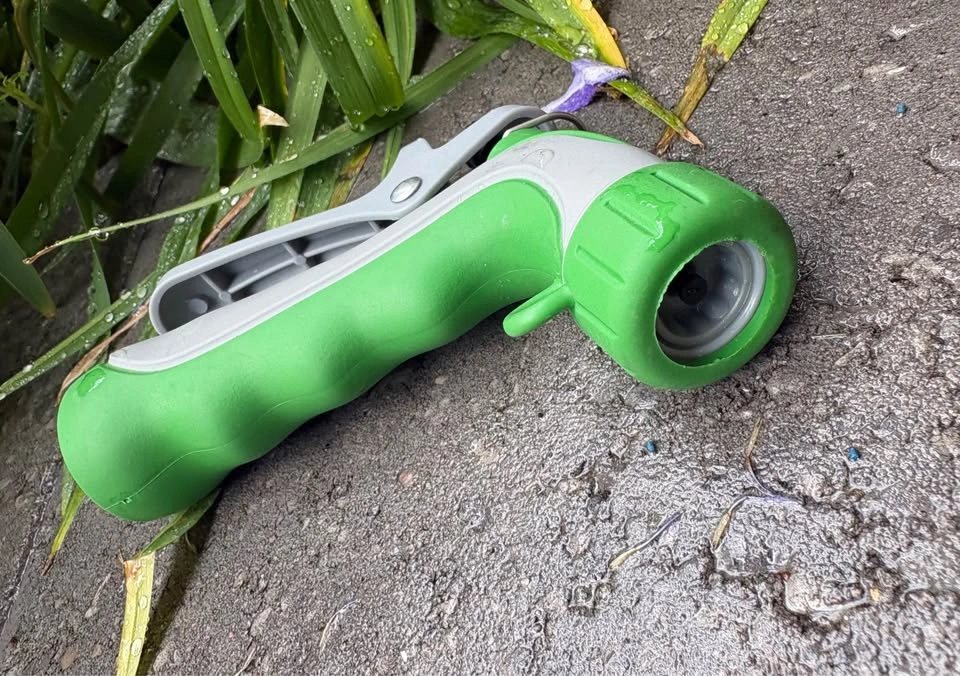 Garden Hose Spray Nozzle - photo 2
