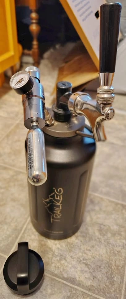 TrailKeg 1.89L CO2-pressurized growler with draft faucet