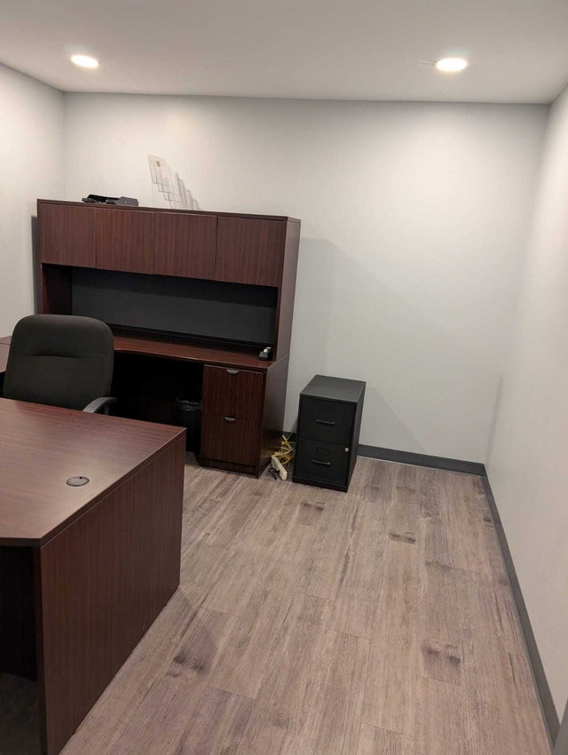 Office space for rent near Bonnie Doon/Capilano - photo 2