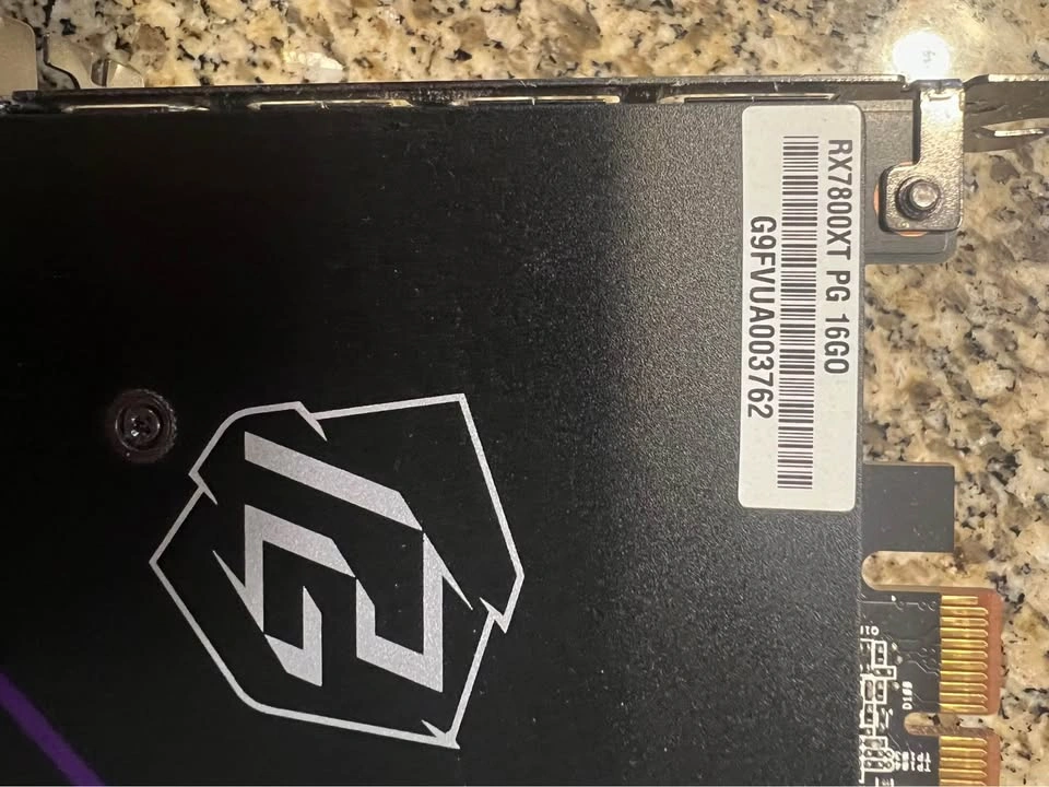AMD RADEON™ RX 7800 XT - ASROCK PHANTOM GAMING OC - photo 3