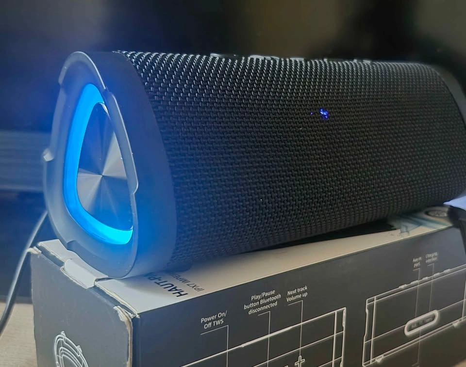 Vanzon Portable Bluetooth Speaker - photo 5