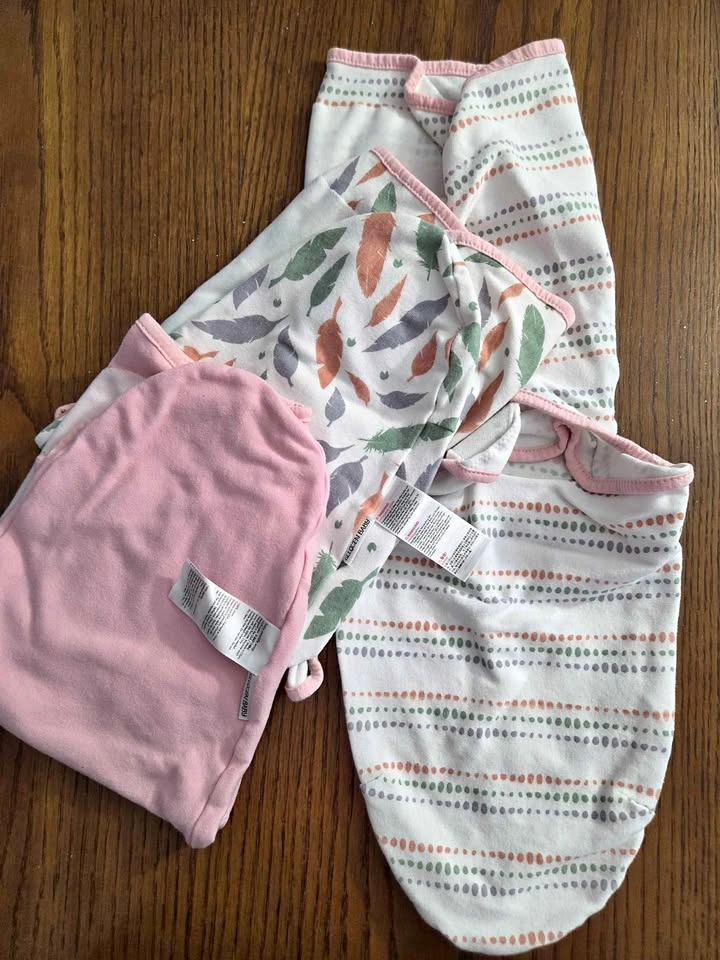 baby swaddles