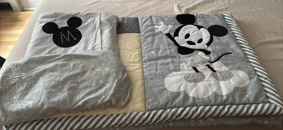 Lamb and Ivy baby Mickey crib set - photo 2