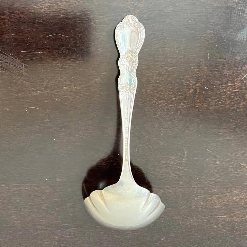 Vintage 1847 ROGERS BROS. Heritage Silver-plate Gravy Ladle - photo 3