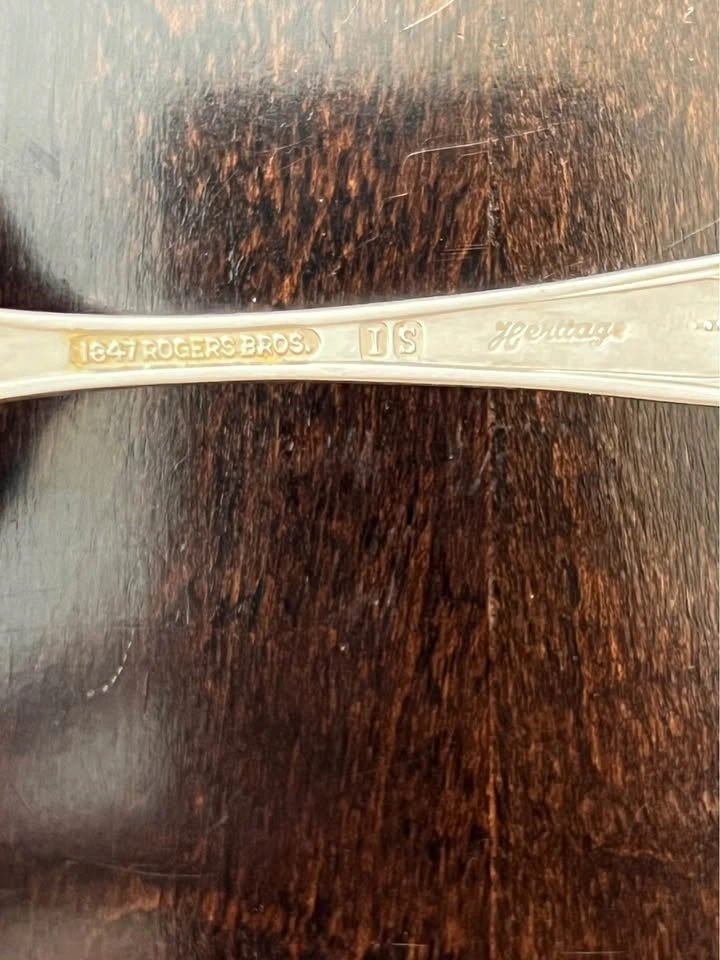 Vintage 1847 ROGERS BROS. Heritage Silver-plate Gravy Ladle - photo 4