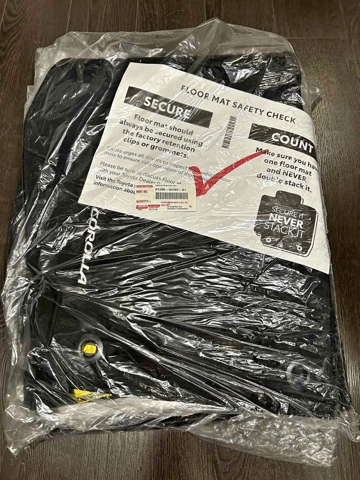 Toyota Corolla Floor Mats Black 4PC 2020-2025