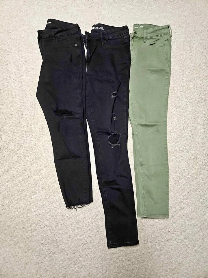 Old navy jeans - Size 10