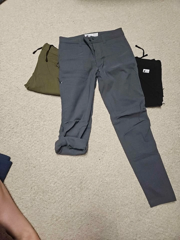 MEC hiking pants - Size 8 - photo 3
