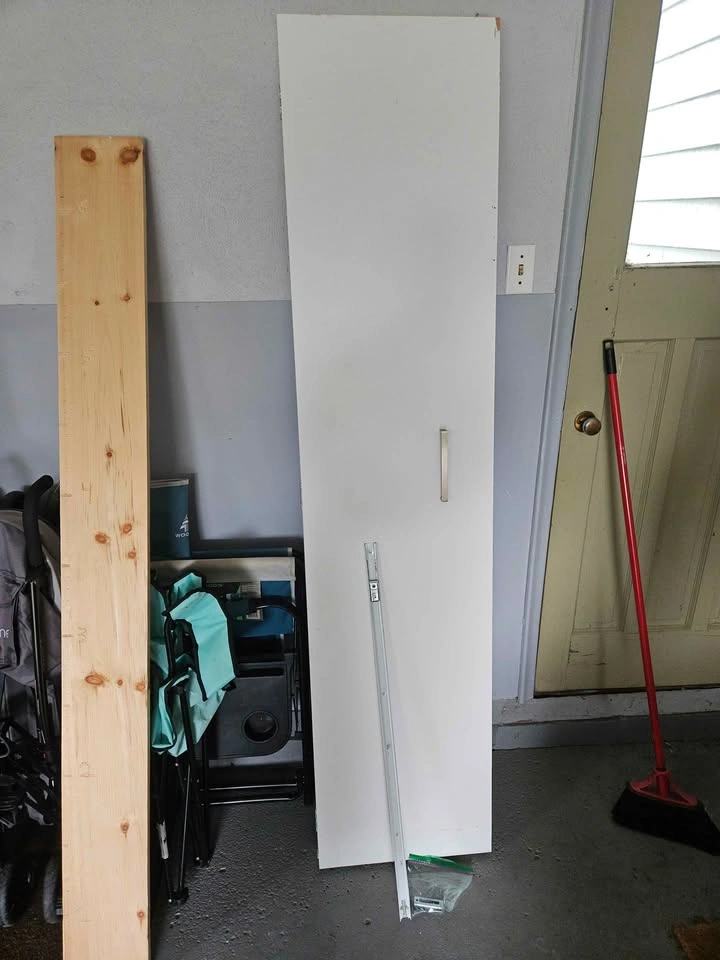 Bi-folding closet door - photo 2