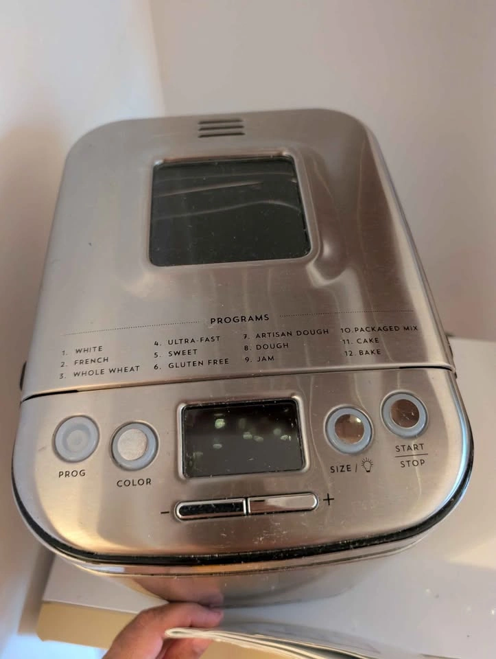 Cuisinart Bread Maker - photo 2