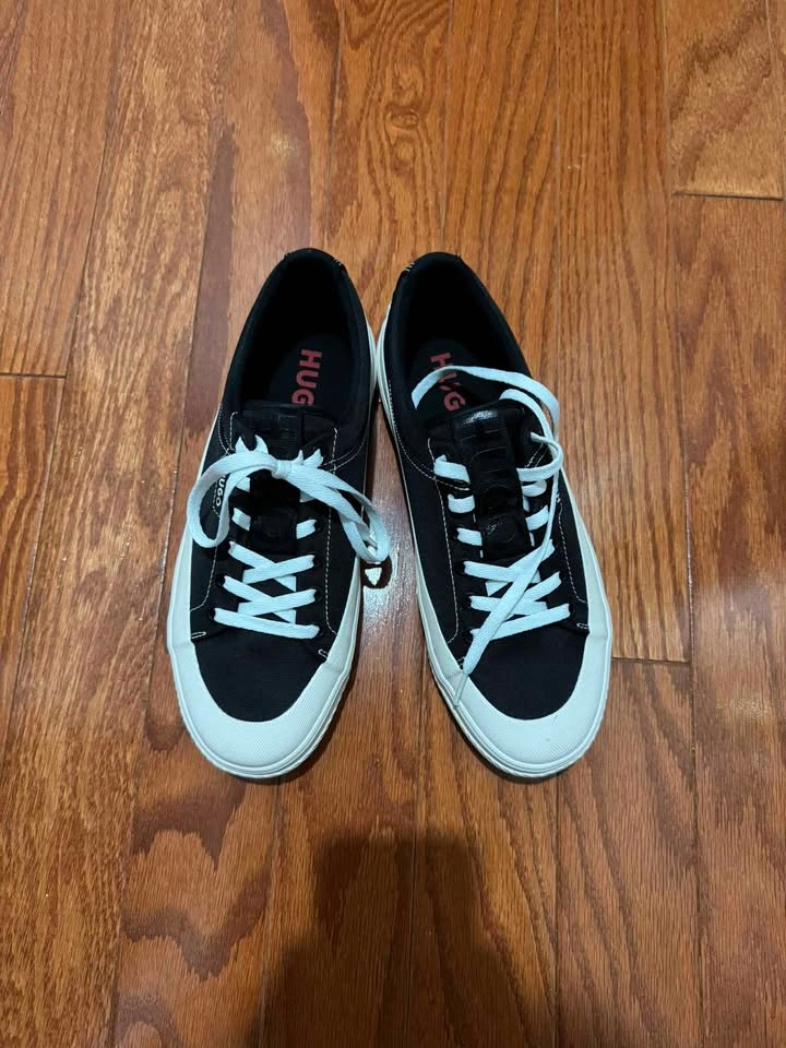 HUGO Hugo Boss Men's Canvas Sneakers - Size 9.5 - Excellent Cond - photo 2