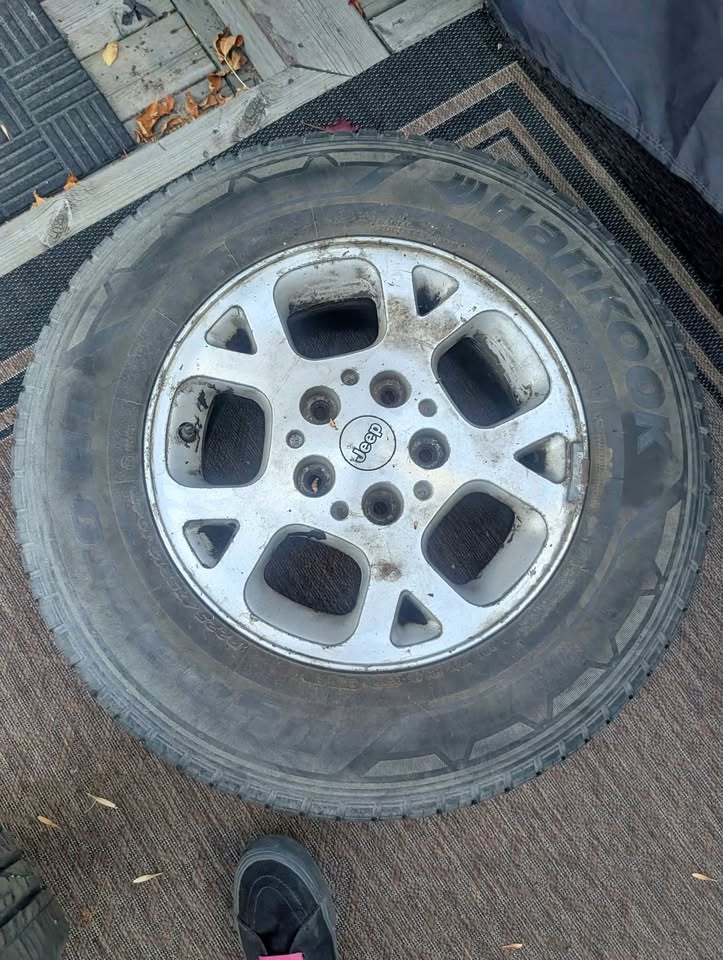 16" Jeep Rims and tires