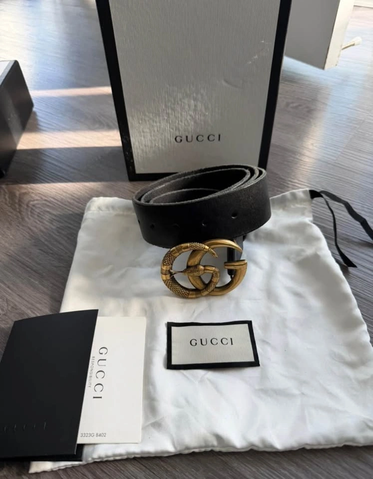 Gucci Black Leather Belt with Double G Snake Buckle - photo 2