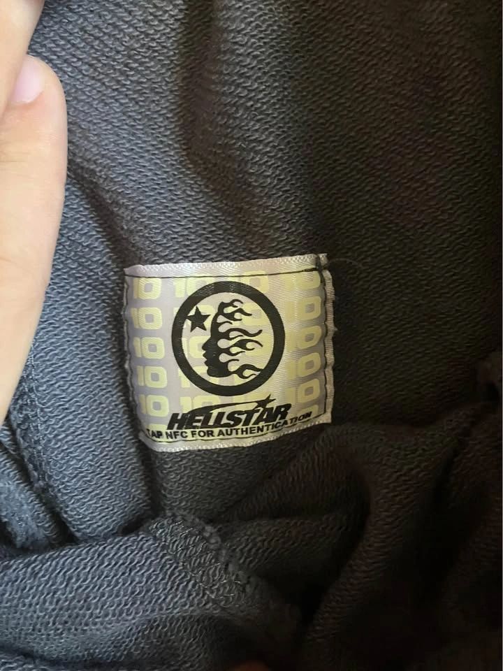 Hellstar shorts - 2 pairs - photo 4