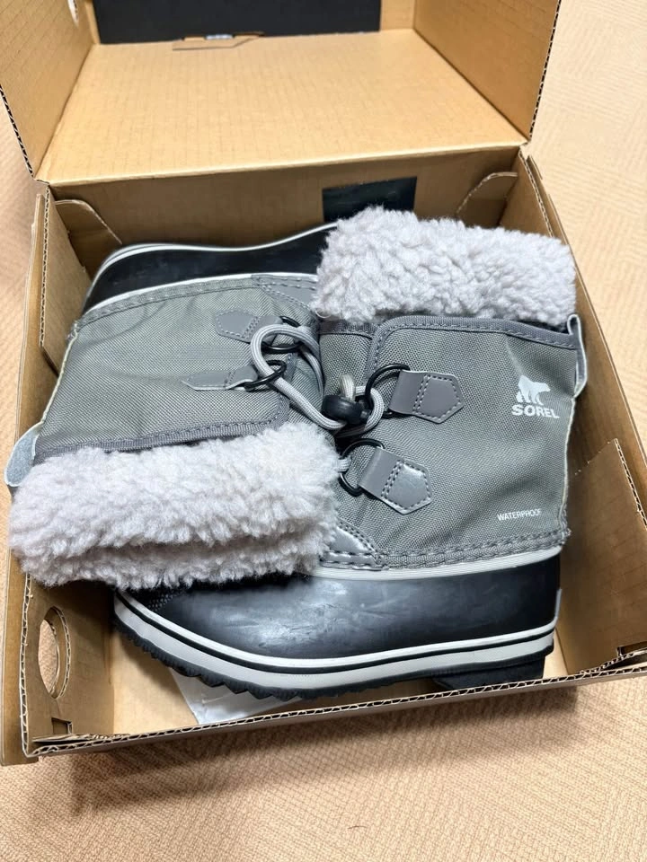 Toddler/Child Sorel Boots - Size 12