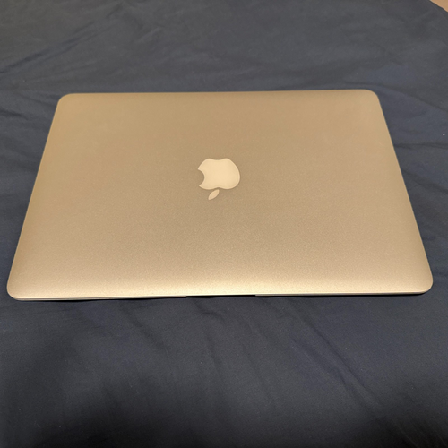 Apple MacBook Air 13.3" (128GB SSD, i5, 8GB RAM)