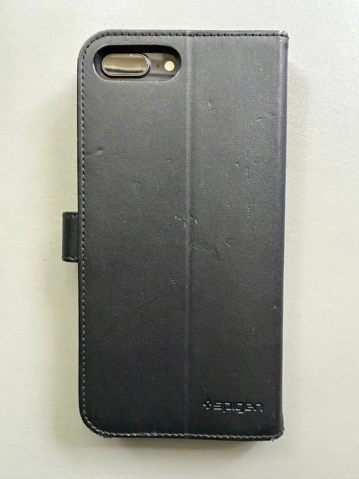 iPhone 8 Plus with Spigen Wallet Case - photo 3