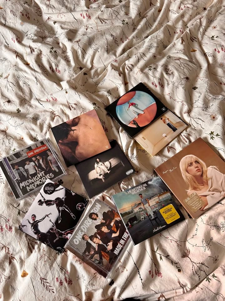 Popular CDs (Billie Eilish, Niall Horan, Harry Styles, 1D, FINNE