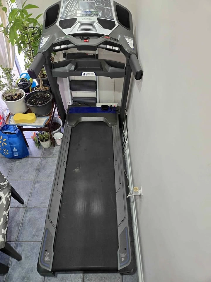 Horizon Treadmill. Moving sale